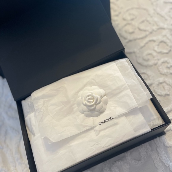 Chanel Tweed Flapbag - Picture 9 of 14